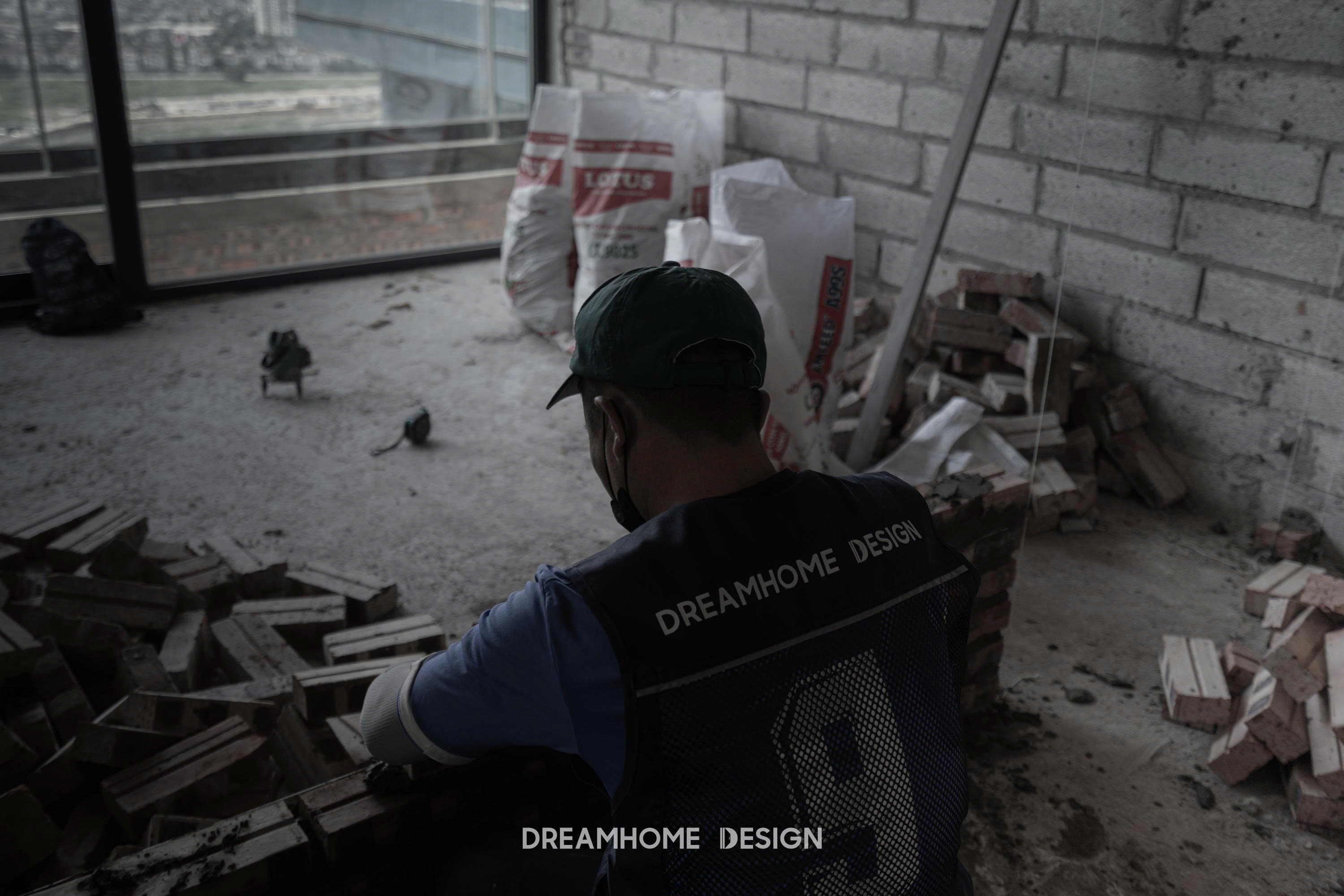 penthouse sunshine golden river