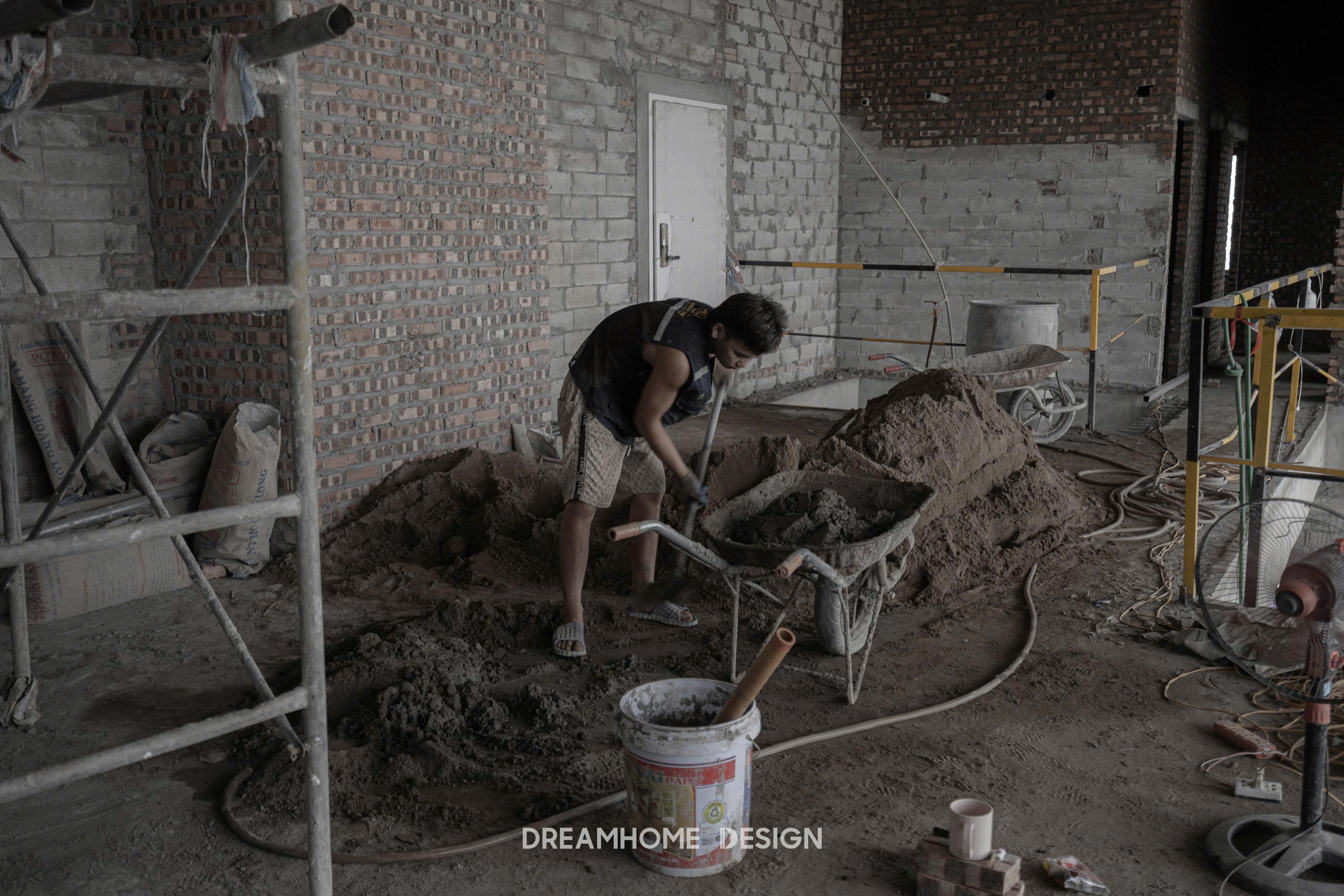 penthouse sunshine golden river